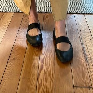 Gentle Souls black flats - size 9
